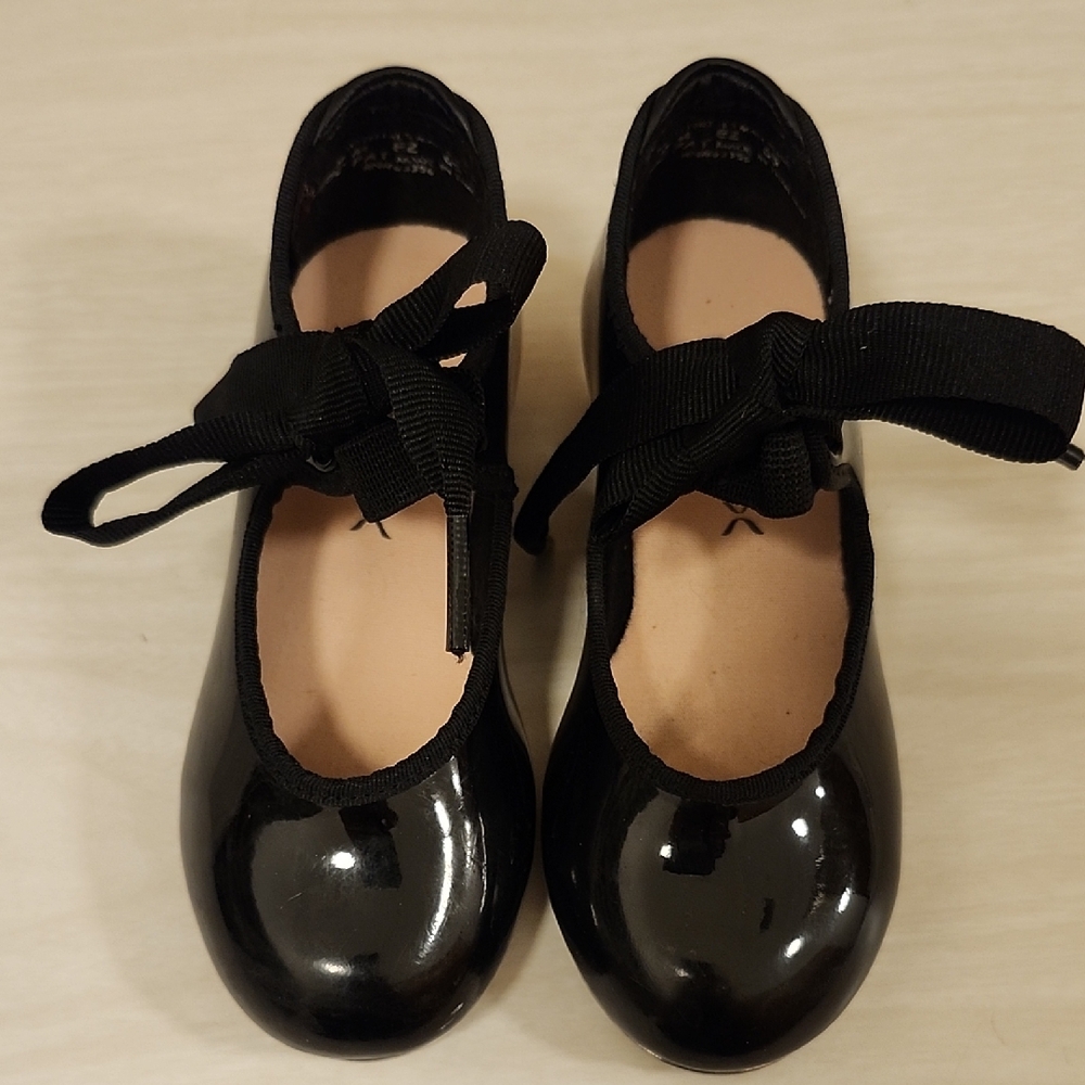 Black Patent Leather Capezio Kids Tap Shoes - Size 9